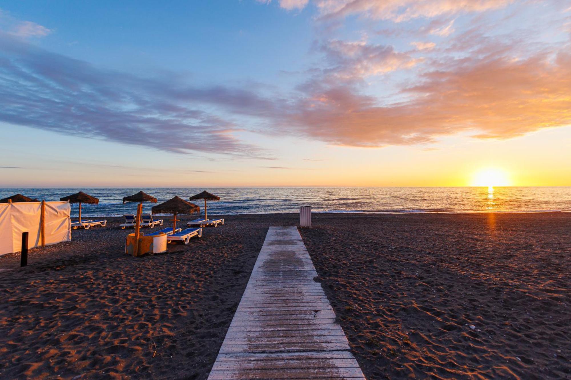 Laguna Beach Wohnung Mit Freiem Meerblick Torrox Extérieur photo